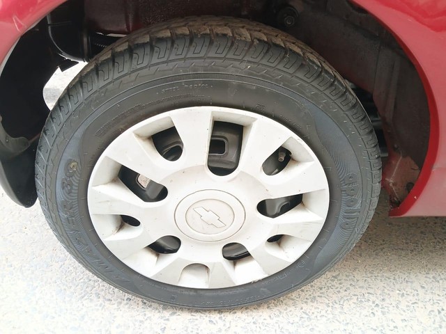 Second-hand 2011 Chevrolet Spark 1.0 LT for sale in Kolkata-16