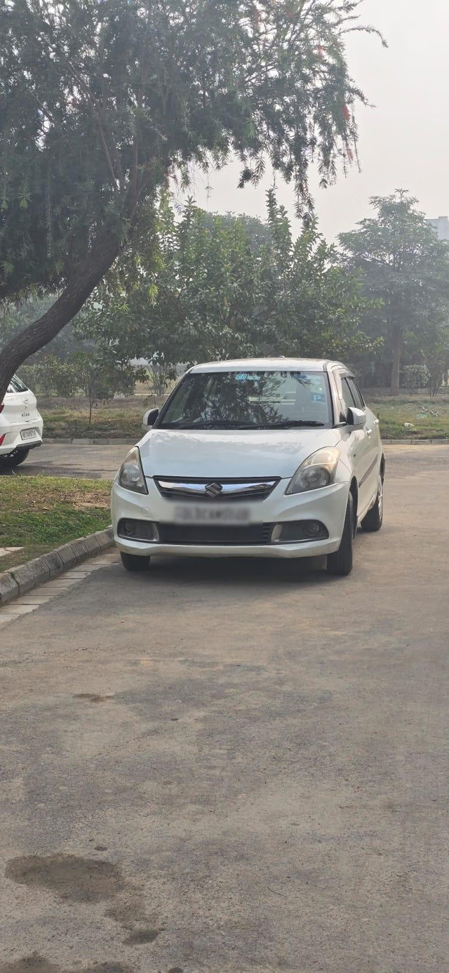 Second-hand 2015 Maruti Swift Dzire VXI for sale in New Delhi-4
