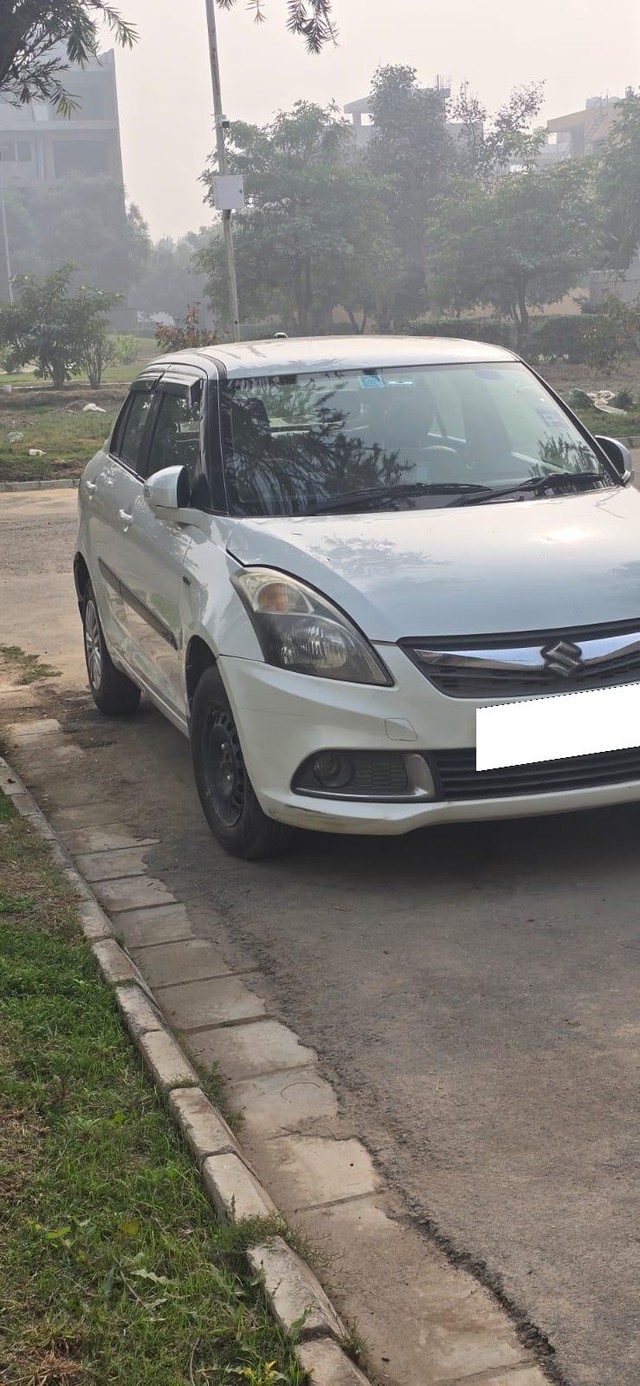 Second-hand 2015 Maruti Swift Dzire VXI for sale in New Delhi-10