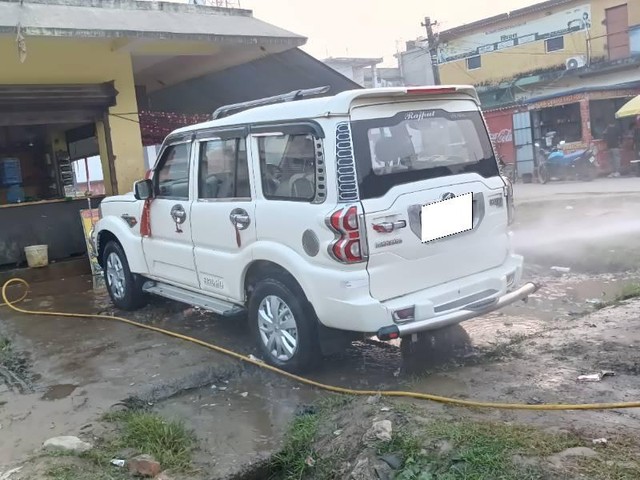 Second-hand 2015 Mahindra Scorpio S4 7 Seater for sale in Purnia-2