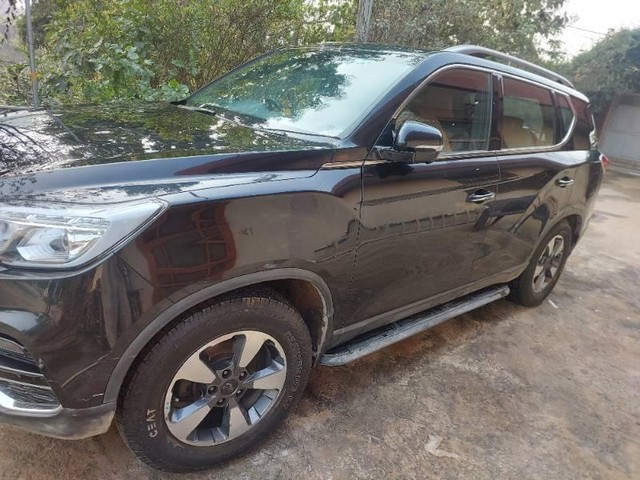 Second-hand 2020 Mahindra Alturas G4 4X4 AT BSIV for sale in Mathura-3