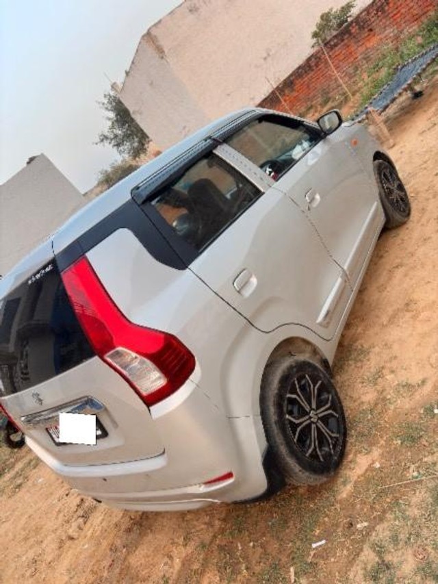 Second-hand 2024 Maruti Wagon R VXI CNG for sale in Greater Noida-3