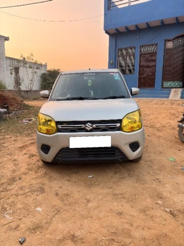 Second-hand 2024 Maruti Wagon R VXI CNG for sale in Greater Noida-4