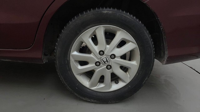 Second-hand 2015 Honda City V MT Diesel for sale in Mysore-19