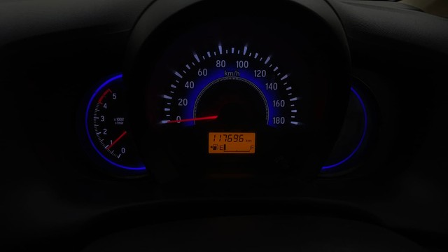 Second-hand 2015 Honda City V MT Diesel for sale in Mysore-13