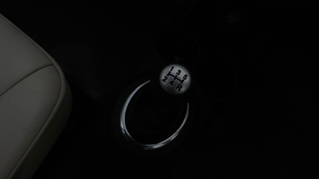 Second-hand 2015 Honda City V MT Diesel for sale in Mysore-12