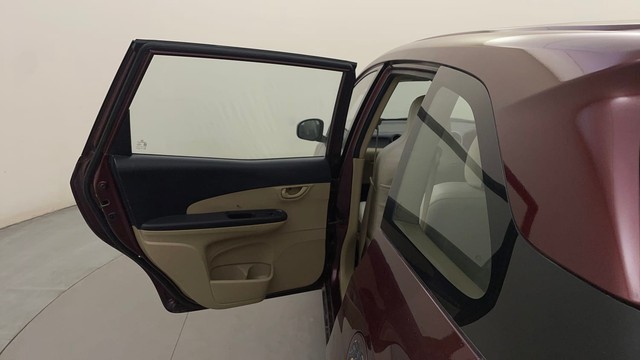 Second-hand 2015 Honda City V MT Diesel for sale in Mysore-37