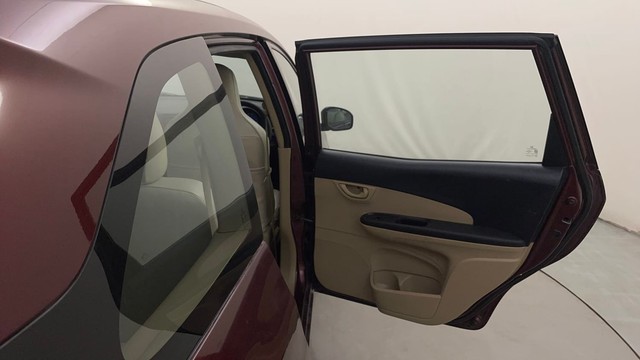 Second-hand 2015 Honda City V MT Diesel for sale in Mysore-27