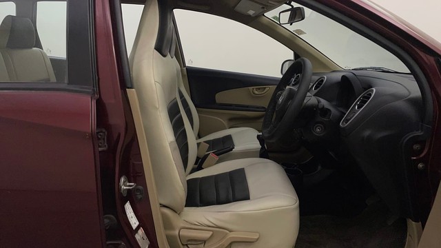 Second-hand 2015 Honda City V MT Diesel for sale in Mysore-15