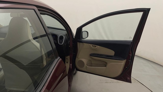Second-hand 2015 Honda City V MT Diesel for sale in Mysore-16
