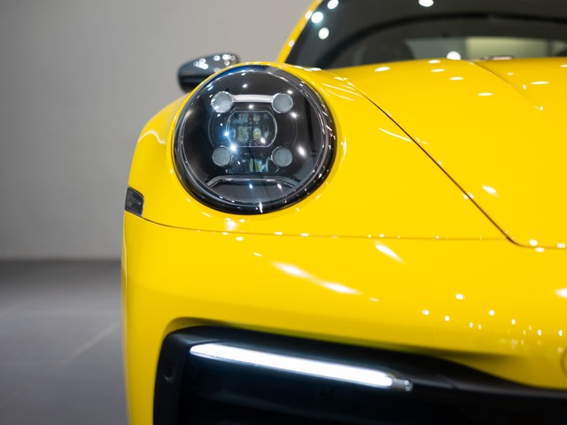 Second-hand 2024 Porsche 911 Carrera T for sale in Kolkata-12