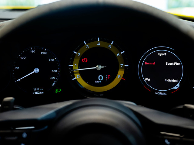 Second-hand 2024 Porsche 911 Carrera T for sale in Kolkata-21