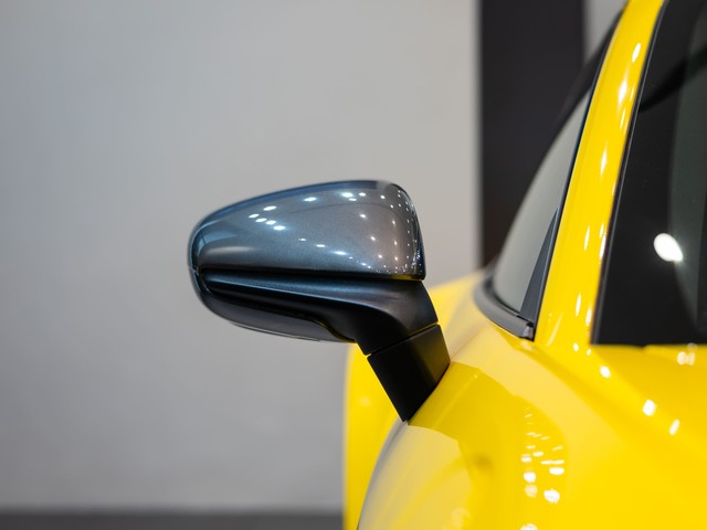 Second-hand 2024 Porsche 911 Carrera T for sale in Kolkata-15