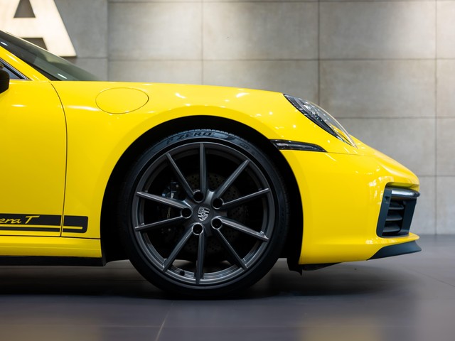 Second-hand 2024 Porsche 911 Carrera T for sale in Kolkata-3