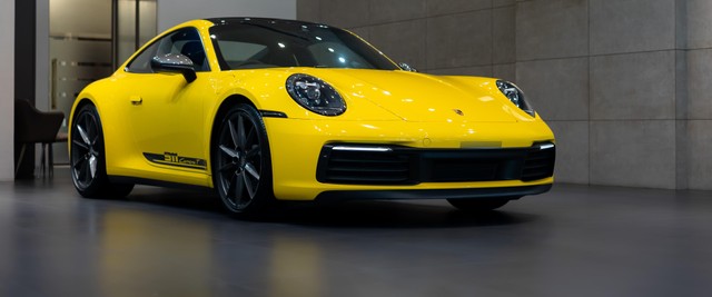Second-hand 2024 Porsche 911 Carrera T for sale in Kolkata-4