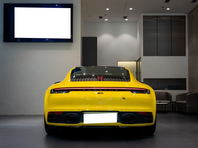 Second-hand 2024 Porsche 911 Carrera T for sale in Kolkata-5