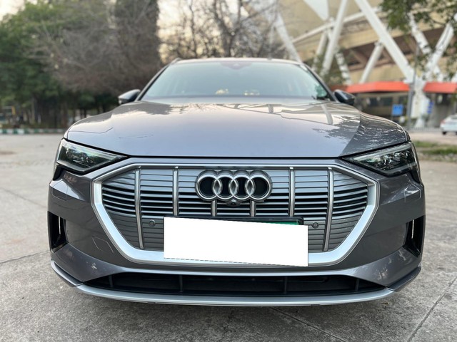 Second-hand 2021 Audi e-tron 55 Quattro for sale in New Delhi-18