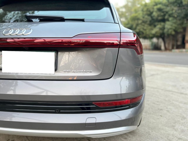 Second-hand 2021 Audi e-tron 55 Quattro for sale in New Delhi-21