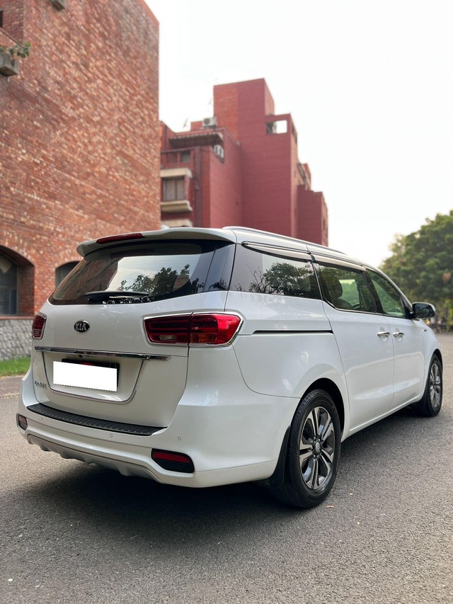 Second-hand 2020 Kia Carnival Prestige 6 STR for sale in New Delhi-6