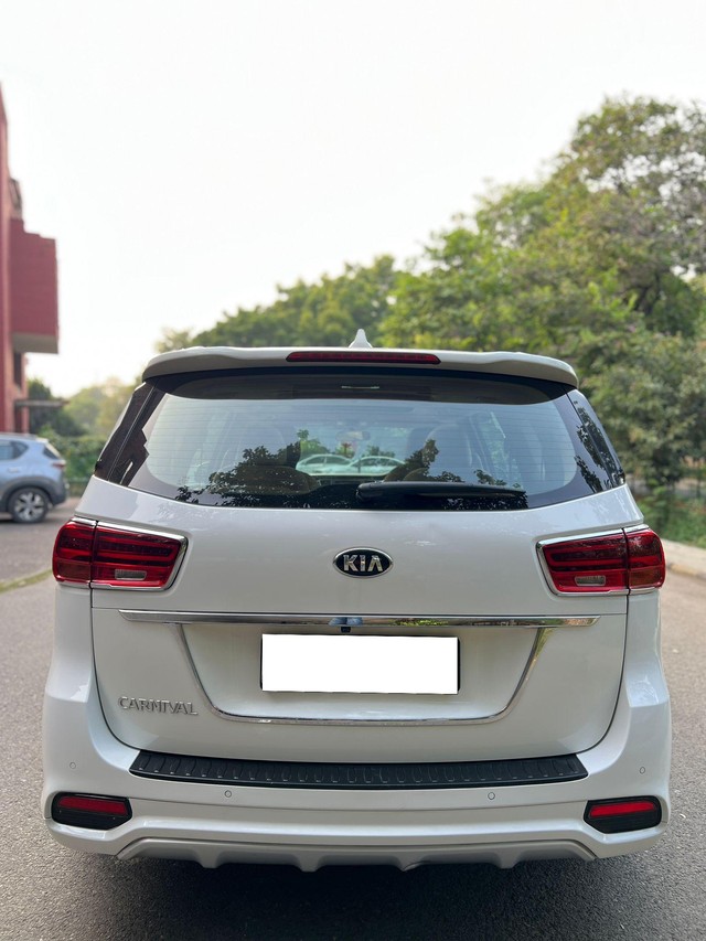 Second-hand 2020 Kia Carnival Prestige 6 STR for sale in New Delhi-2