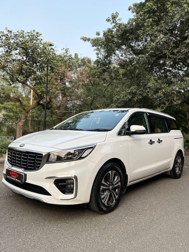 Second-hand 2020 Kia Carnival Prestige 6 STR for sale in New Delhi-13