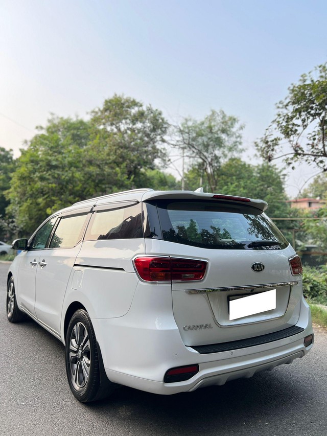 Second-hand 2020 Kia Carnival Prestige 6 STR for sale in New Delhi-17
