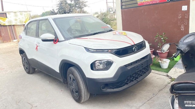 Second-hand 2025 Tata Punch Adventure CNG for sale in Ujjain-4