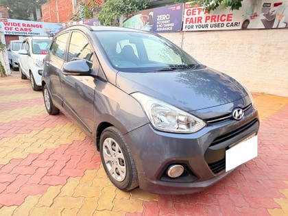 Second-hand 2016 Hyundai Grand i10 Sportz for sale in Gorakhpur