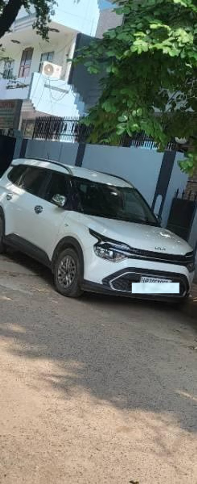 Second-hand 2024 Kia Carens Premium Diesel iMT for sale in Allahabad-4