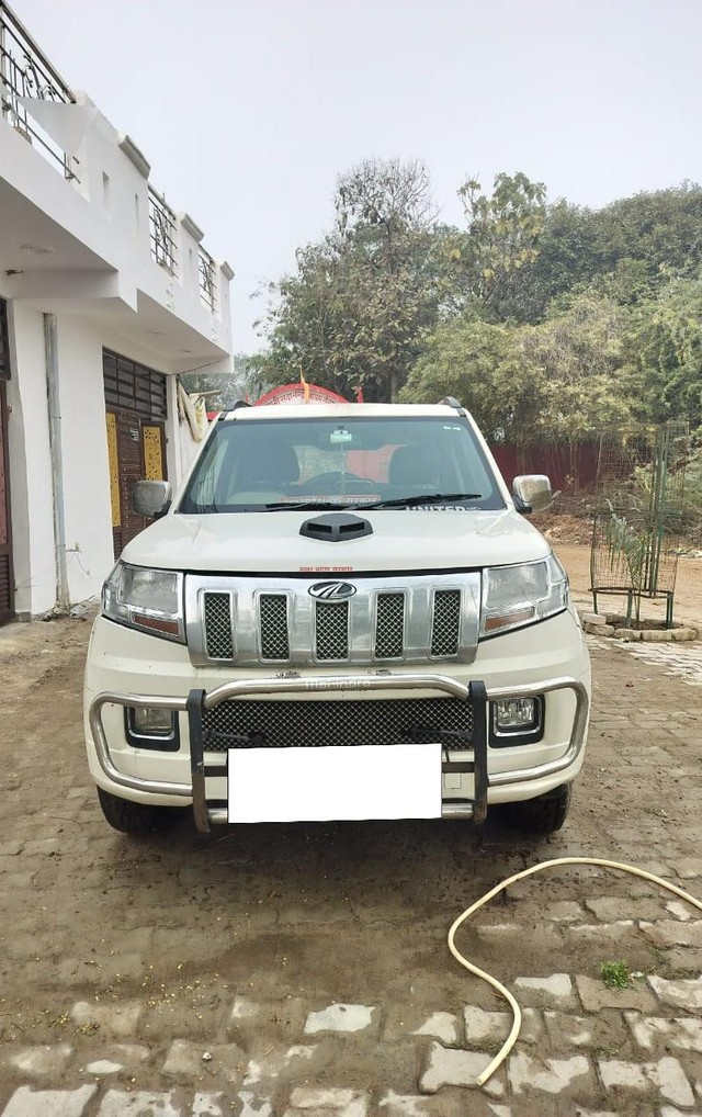 Second-hand 2017 Mahindra TUV 300 T8 for sale in Allahabad-1