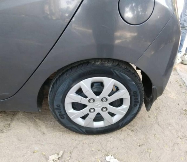 Second-hand 2018 Hyundai EON Magna Plus for sale in Medak District-14