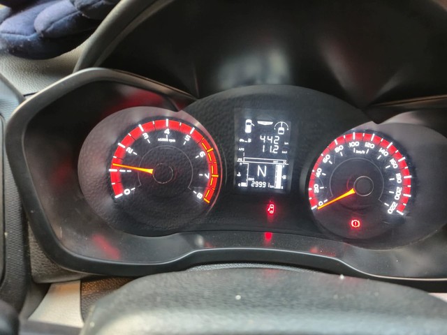 Second-hand 2022 Mahindra XUV300 W6 Sunroof BSVI for sale in Greater Noida-4