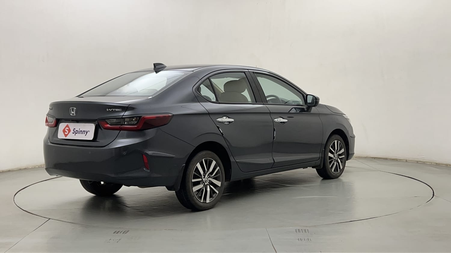 Buy Used Honda City ZX MT of 2022 model @ 10,84,668 INR in Thane