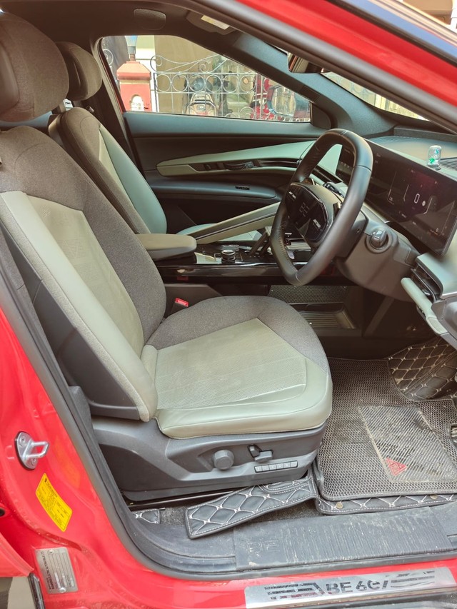 Second-hand 2025 Mahindra BE 6 Pack Three for sale in Chennai-3