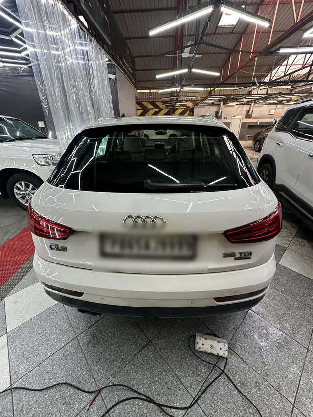 Second-hand 2017 Audi Q3 35 TDI Quattro Premium Plus for sale in Mohali-3