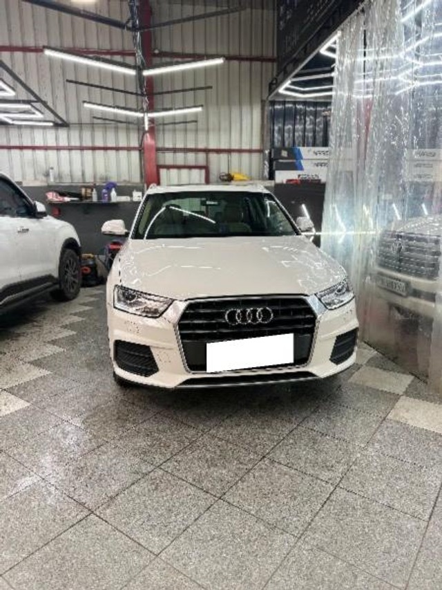 Second-hand 2017 Audi Q3 35 TDI Quattro Premium Plus for sale in Mohali-15