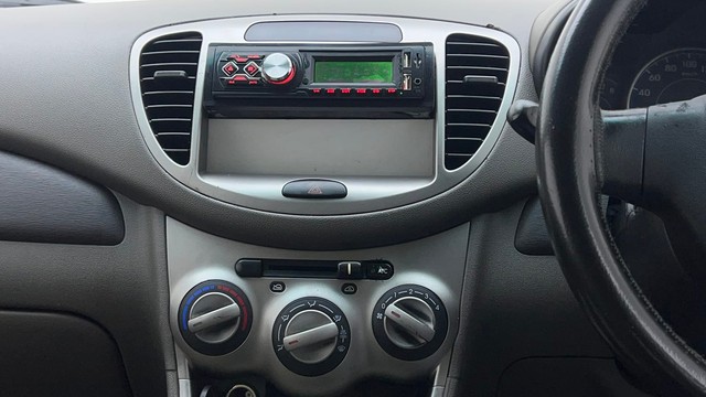 Second-hand 2015 Hyundai i10 Magna 1.1 for sale in Chandigarh-30