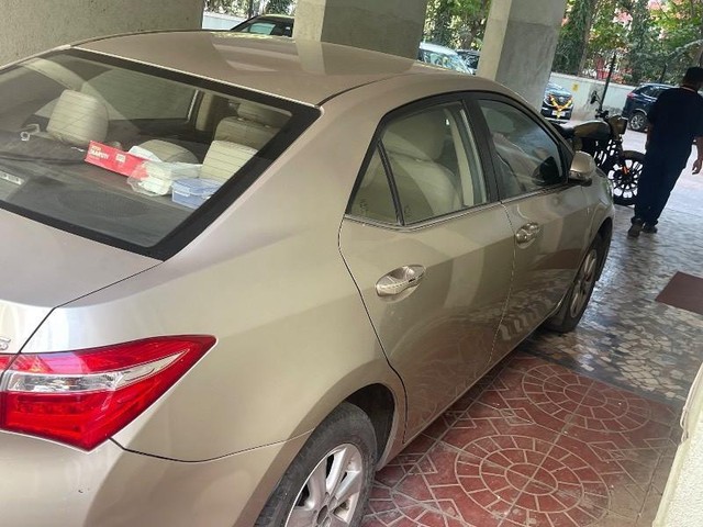 Toyota Corolla Altis GL MT Second-hand 2014 Toyota Corolla Altis GL MT for sale in Mumbai-2