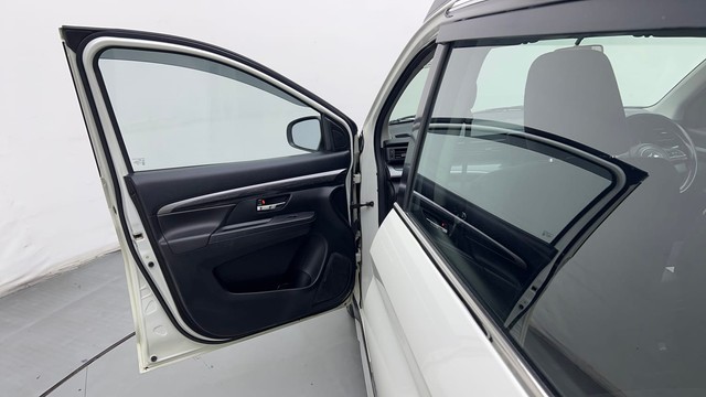Second-hand 2021 Maruti XL6 Zeta AT for sale in Ghaziabad-24