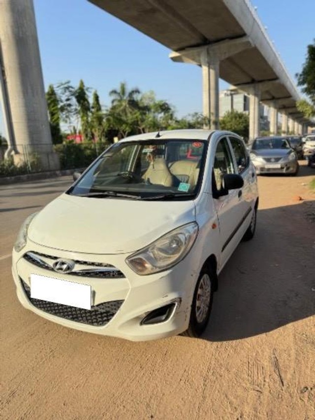 Second-hand 2013 Hyundai i10 Era for sale in Gandhinagar-2