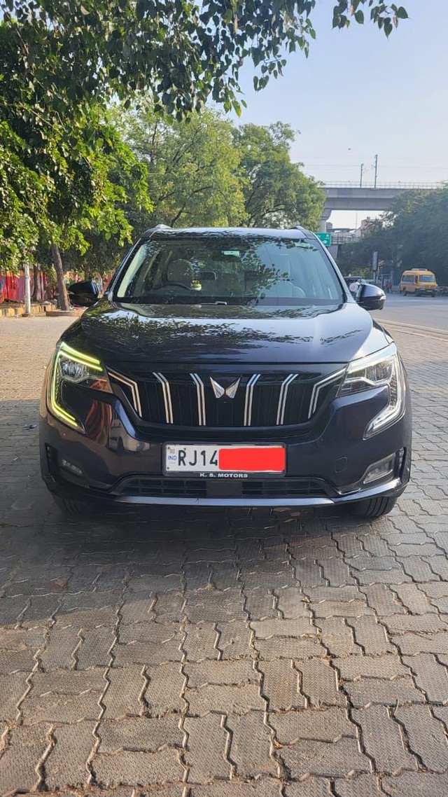 Second-hand 2023 Mahindra XUV700 AX7L 7Str AT for sale in Jaipur-4