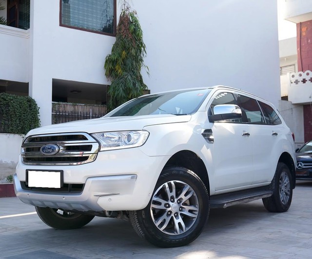 Second-hand 2017 Ford Endeavour Titanium Plus 4X4 for sale in Jaipur-4
