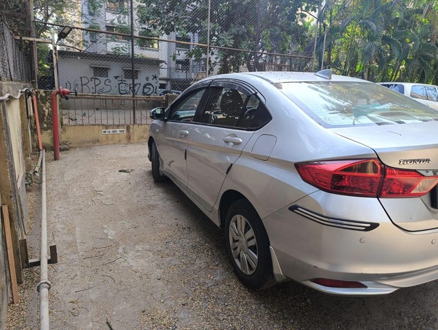 Second-hand 2016 Honda City i VTEC CVT SV for sale in Mumbai-3