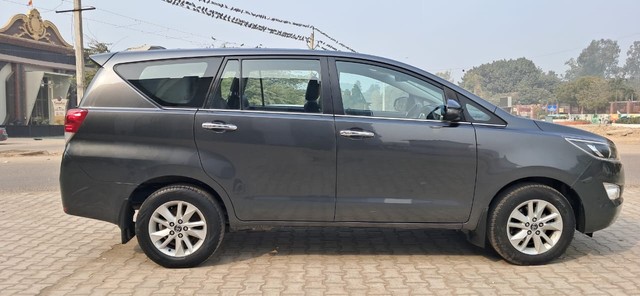Second-hand 2018 Toyota Innova Crysta 2.4 VX MT BSIV for sale in New Delhi-1