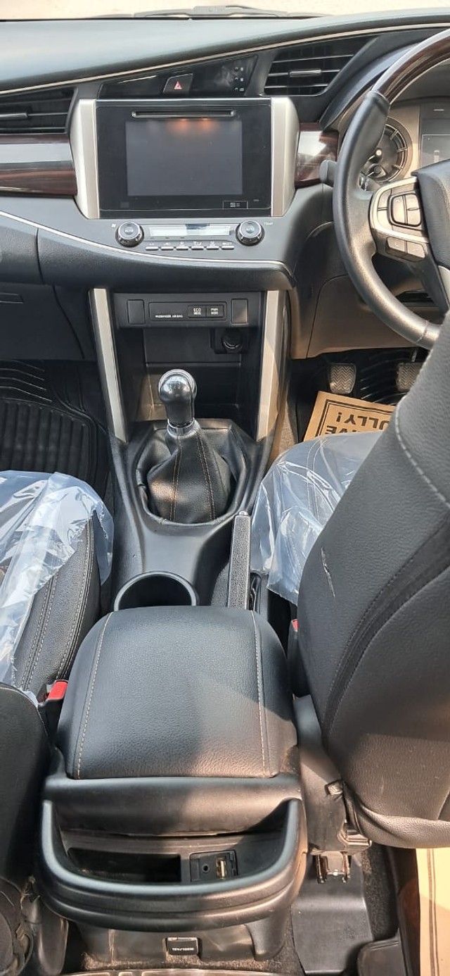 Second-hand 2018 Toyota Innova Crysta 2.4 VX MT BSIV for sale in New Delhi-16