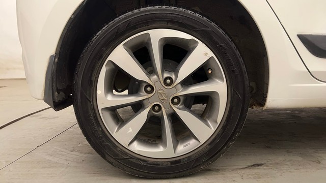 Second-hand 2015 Hyundai i20 Asta 1.2 for sale in Chandigarh-18