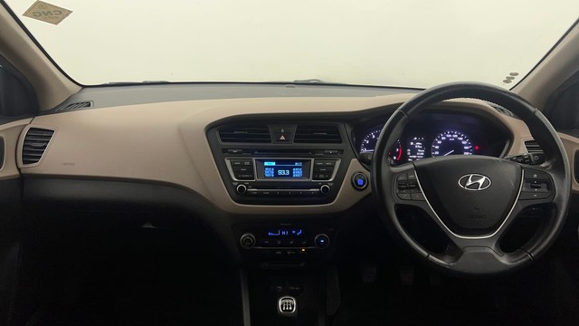 Second-hand 2015 Hyundai i20 Asta 1.2 for sale in Chandigarh-11