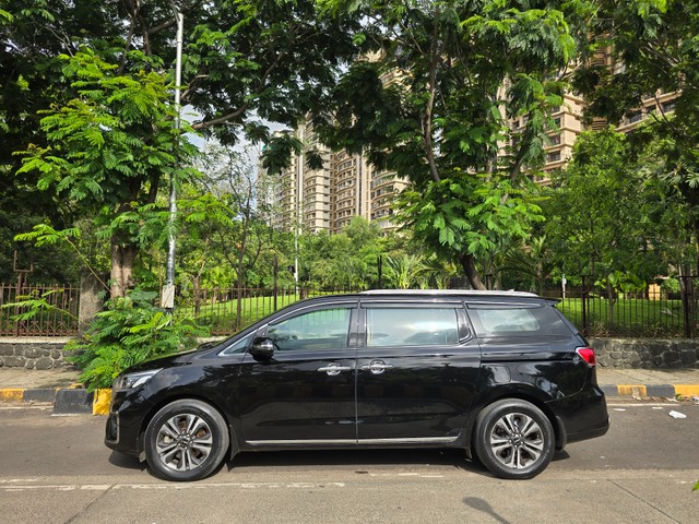 Second-hand 2023 Kia Carnival Limousine Plus for sale in Mumbai-4