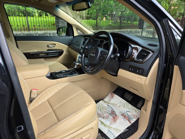 Second-hand 2023 Kia Carnival Limousine Plus for sale in Mumbai-9