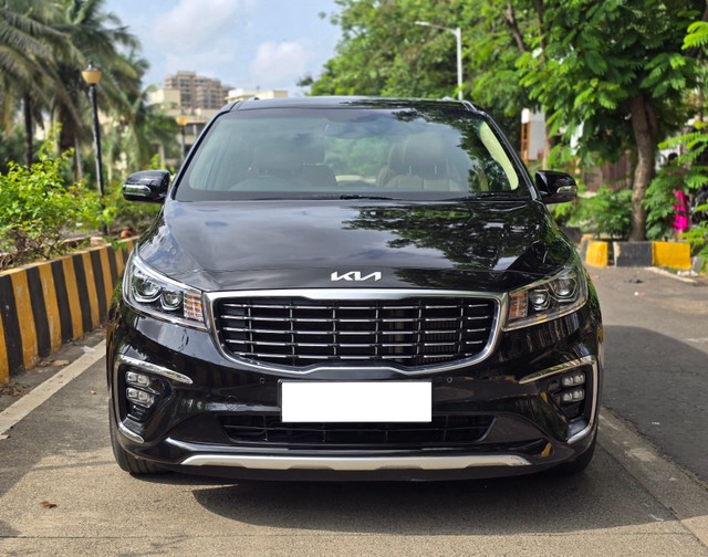 Second-hand 2023 Kia Carnival Limousine Plus for sale in Mumbai-5